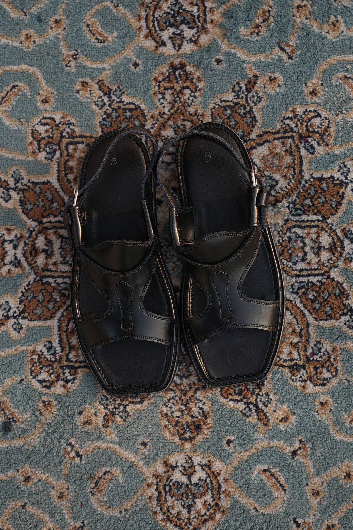Black Leather Charsadda Panjedar Chappal